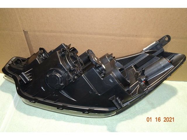 FORTE/FORTE-5/FORTE COUPE HEADLIGHT 2014-2015-2016 PASS SIDE OEM USED 92102A7210