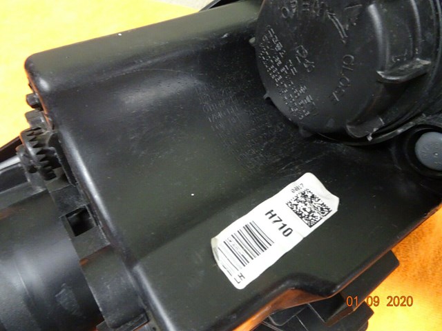 SPORTAGE KIA 2011-2013 LED HEADLIGHT DRIVERS SIDE W/BULBS OEM USED# 92101-3W-151