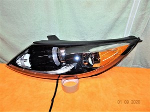 SPORTAGE KIA 2011-2013 LED HEADLIGHT DRIVERS SIDE W/BULBS OEM USED# 92101-3W-151
