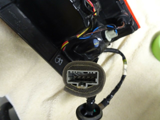 PILOT  2012-2013-2014-2015  TAILLIGHT DRIVERS SIDE  OEM  USED 33550SZAA02