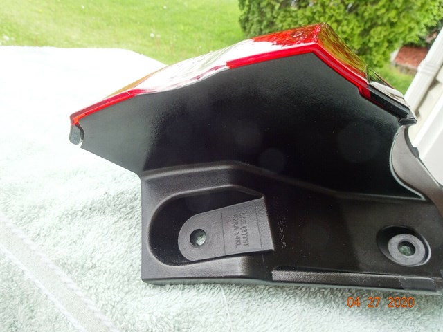 CHEROKEE  2014-2018 LED TAILLIGHT DRIVERS SIDE OEM USED PART# 681-029-07AF