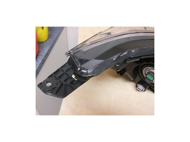 CRV  5-DOOR  2015-2016  HEADLIGHT  DRIVERS SIDE W/BULBS  OEM USED