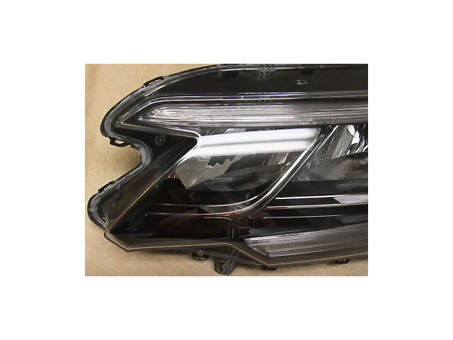 CRV  5-DOOR  2015-2016  HEADLIGHT  DRIVERS SIDE W/BULBS  OEM USED