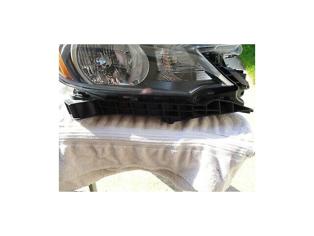 CRV  2012 - 2013 - 2014 HEADLIGHT PASS SIDE W/BULBS OEM USED 331-00T-OAA-01