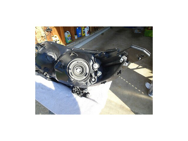 CRV  2012 - 2013 - 2014 HEADLIGHT PASS SIDE W/BULBS OEM USED 331-00T-OAA-01