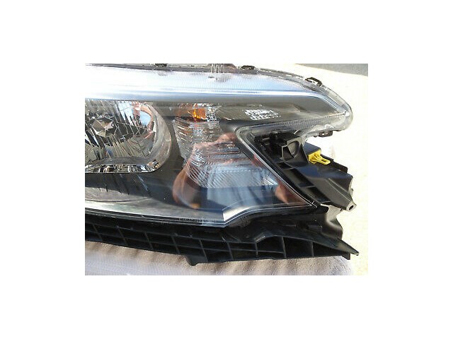 CRV  2012 - 2013 - 2014 HEADLIGHT PASS SIDE W/BULBS OEM USED 331-00T-OAA-01