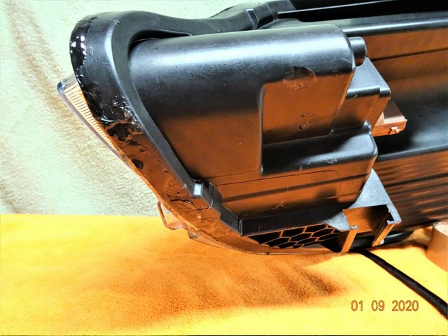 VERSA NISS 2015-2019 HEADLIGHT PASSENGER SIDE OEM USED PART #2601O-9KKOA