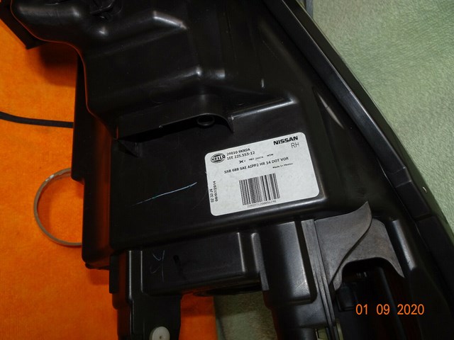 VERSA NISS 2015-2019 HEADLIGHT PASSENGER SIDE OEM USED PART #2601O-9KKOA