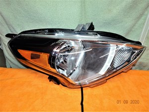 VERSA NISS 2015-2019 HEADLIGHT PASSENGER SIDE OEM USED PART #2601O-9KKOA
