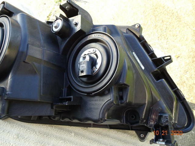 ODYSSEY HEADLIGHT 2014-2017 DRIVERS SIDE OEM USED PART# 33150-TK8-A02