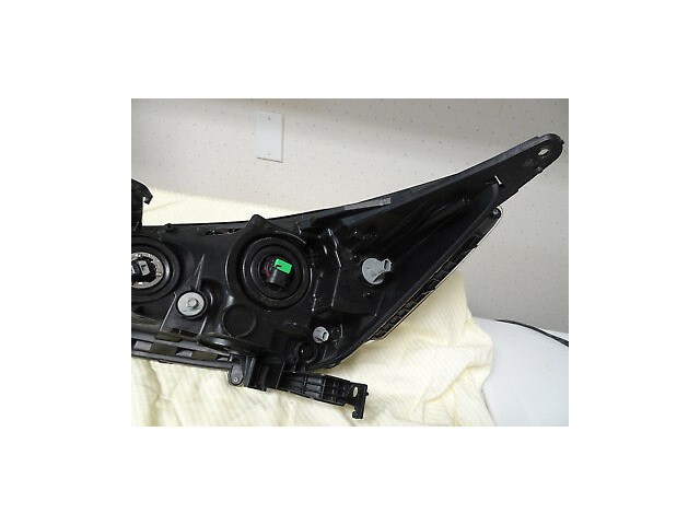 ACCORD  SEDAN HEADLIGHT 2013-2014-2015 PASSENGER SIDE WITH BULBS OEM  USED