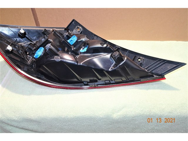 ACCORD SEDAN TAILLIGHT 2018-2019-2020 PASSENGER SIDE NONLED OEM USED 33500TVAA01