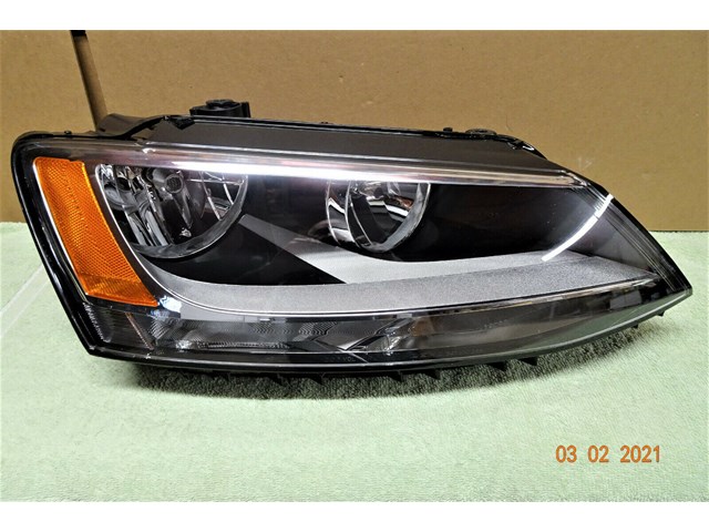 JETTA HEADLIGHT 2011- 2014 PASSENGER SIDE DEPO NEW WITH BULBS
