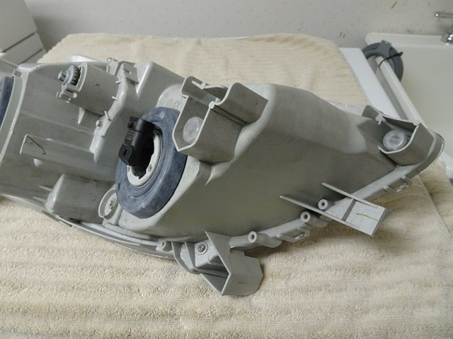 CAMRY HEADLIGHT PASSENGER SIDE 2007-2009 DEPO BRAND USED