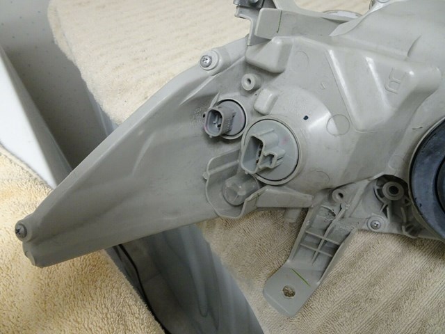 CAMRY HEADLIGHT PASSENGER SIDE 2007-2009 DEPO BRAND USED