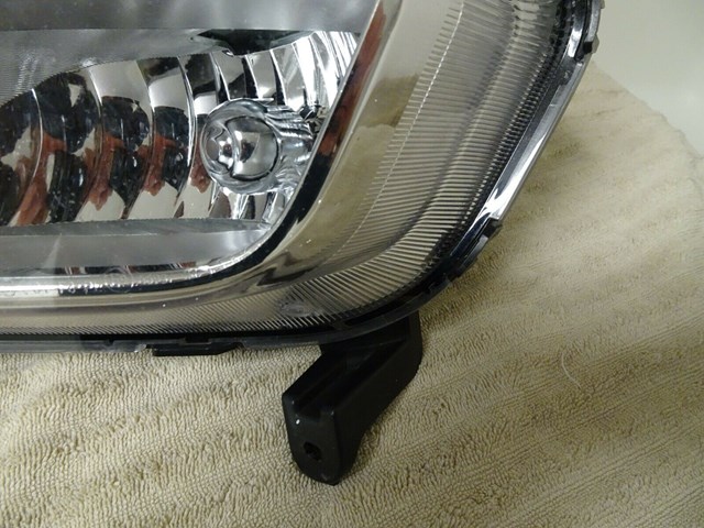 FOG LAMP OPTIMA DRIVERS SIDE 2014-2015 DRIVERS SIDE OEM USED PART# 922012T550