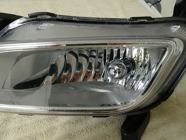 FOG LAMP OPTIMA DRIVERS SIDE 2014-2015 DRIVERS SIDE OEM USED PART# 922012T550