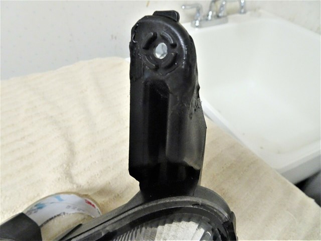 FOG LAMP OPTIMA DRIVERS SIDE 2014-2015 DRIVERS SIDE OEM USED PART# 922012T550