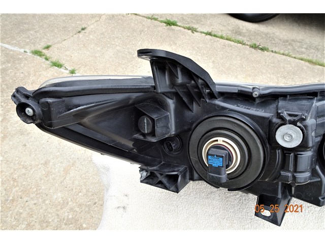 2015 Toyota Camry Headlight