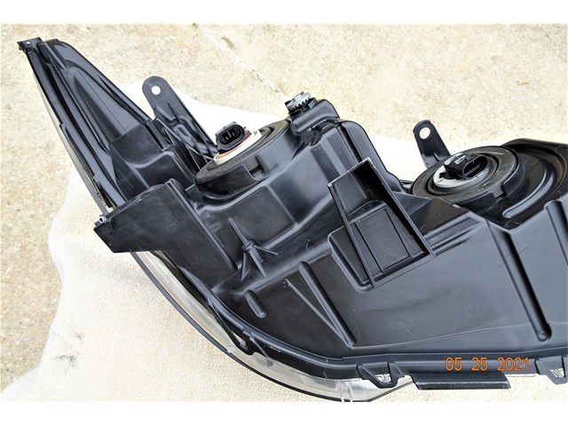 2015 Toyota Camry Headlight