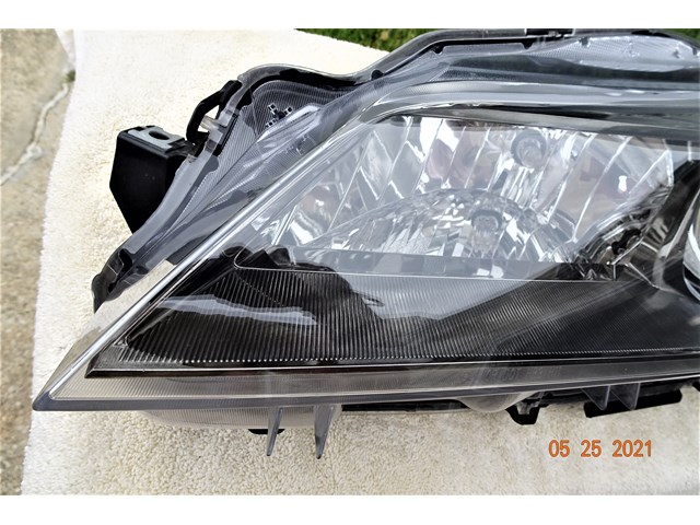 2015 Toyota Camry Headlight