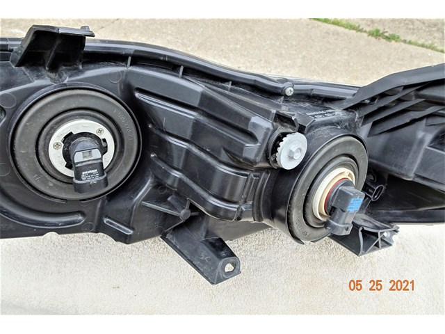 2015 Toyota Camry Headlight