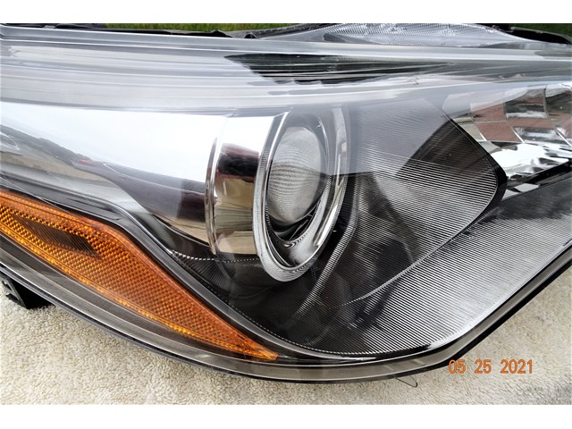 2015 Toyota Camry Headlight
