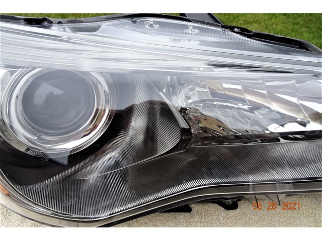 2015 Toyota Camry Headlight