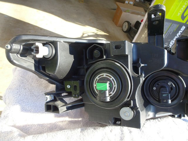 MURANO  2009-2014 S, SV, LE, SL HEADLIGHT DRIVERS SIDE OEM USED 