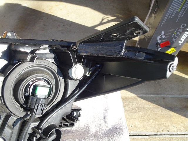 2014 - 2015 - 2016  Mazda 3 Headlight