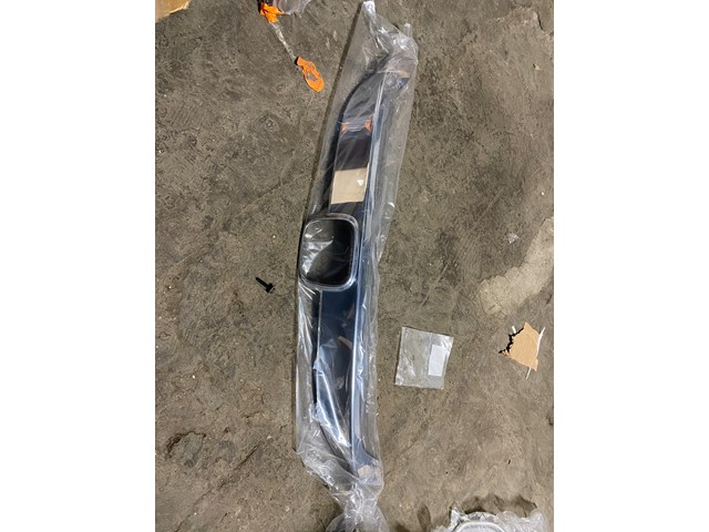 2016 - 2018 Honda Civic Molding Center, Front Grille.