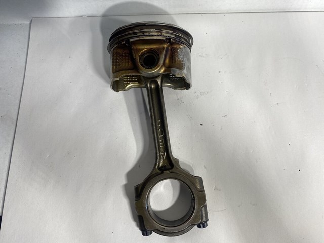 Nissan Altima Piston W/ Pin and Connecting Rod Part # 12010-JA02C