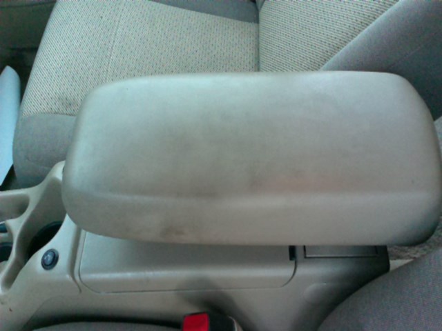 1998 Mazda B4000 Center Console