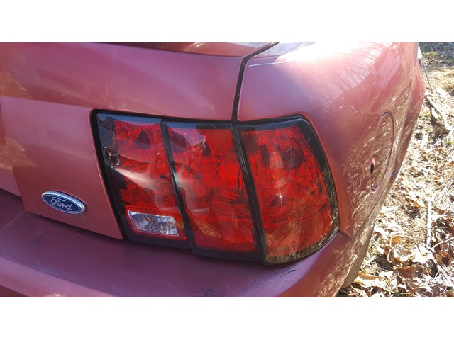 2001 Ford Mustang Tail Light Passenger (R)