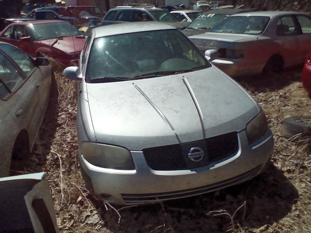 2004 2005 2006 Nissan Sentra Spec V Passenger Tail Light