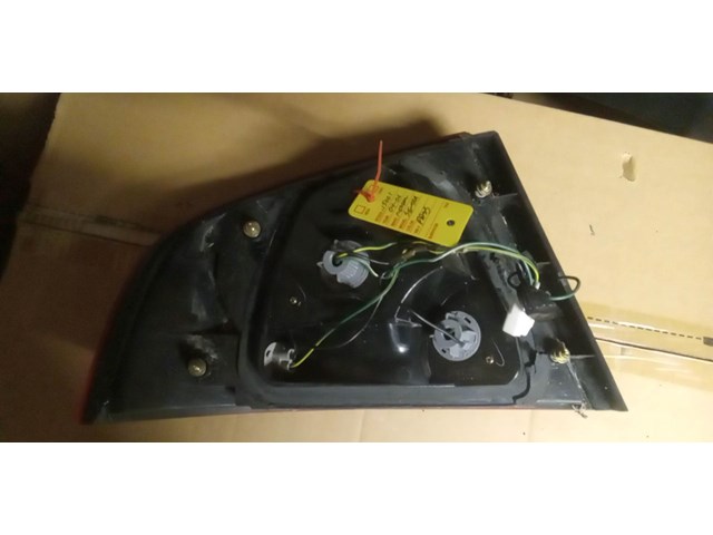 2004 2005 2006 Nissan Sentra Spec V Passenger Tail Light