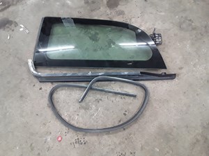 2010 Dodge Grand Caravan Rear Door Vent Glass