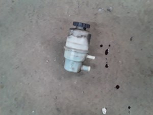 2010 Dodge Grand Caravan Power Steering Fluid Reservoir