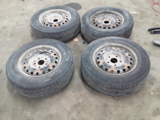 2010 Dodge Grand Caravan Wheel Set