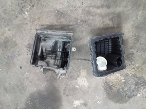 2010 Dodge Grand Caravan Air Cleaner Box