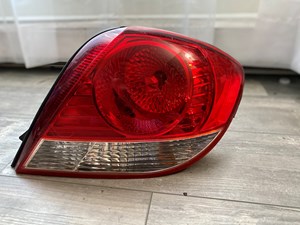 2005 2006 OEM Hyundai Tiburon Passenger Tail Light