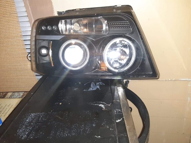 Spyder Ford F150 04-08 Projector Headlights Version 2 CCFL Halo