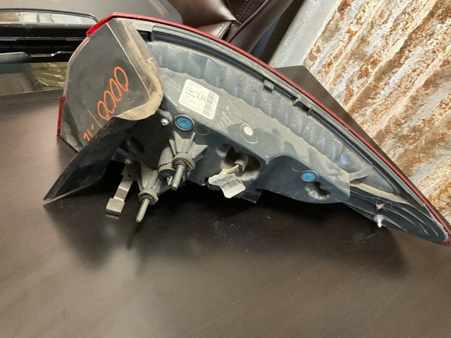 2013 Ford Fusion Left Tail light