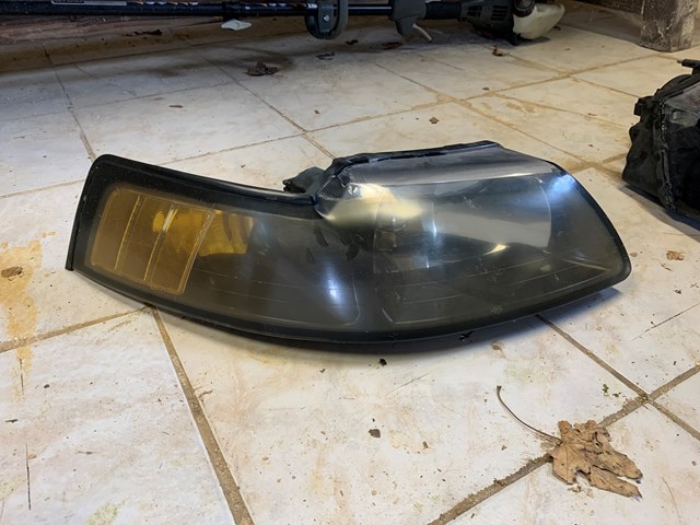 2003 Ford Mustang Headlights