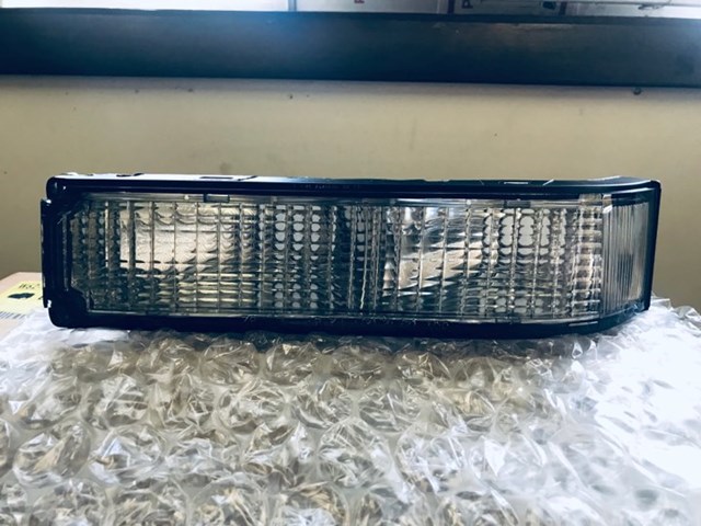 Genuine GM Parts 5974338 Passenger Side Parking Light Assembly