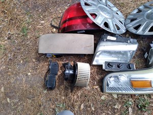 2006 Mercury Marquis Headlight