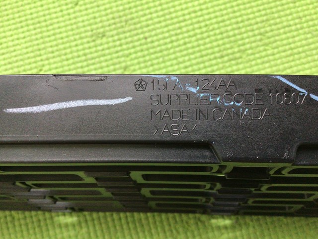 2017 Dodge Challenger Grille lower new