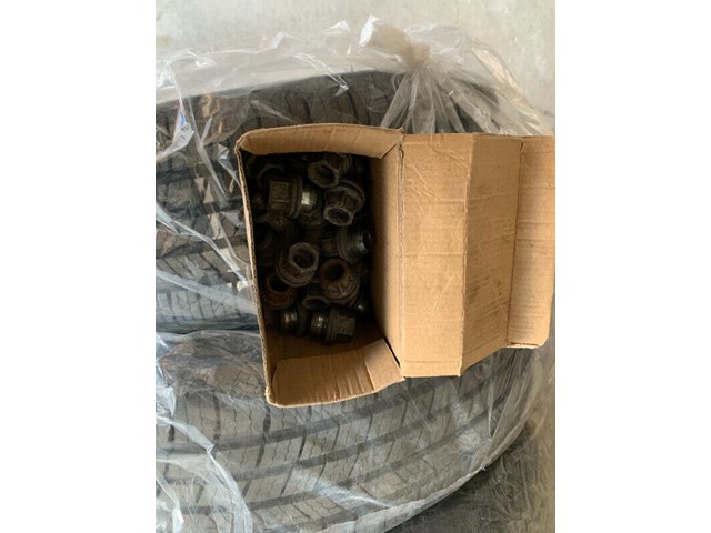 All season Michelin tires 195/65R15 with wheels