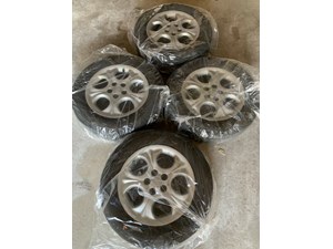 All season Michelin tires 195/65R15 with wheels