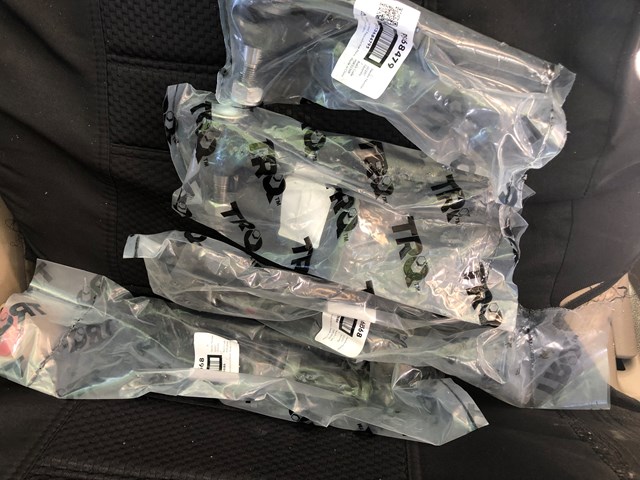 2007 Nissan Murano Inner and outer tie end rod